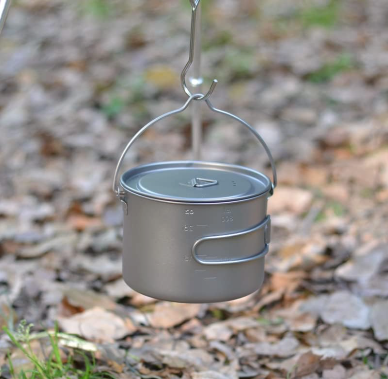 1100ml Titanium Pot – Ultralight Camping Pot with Lid & Foldable Handle